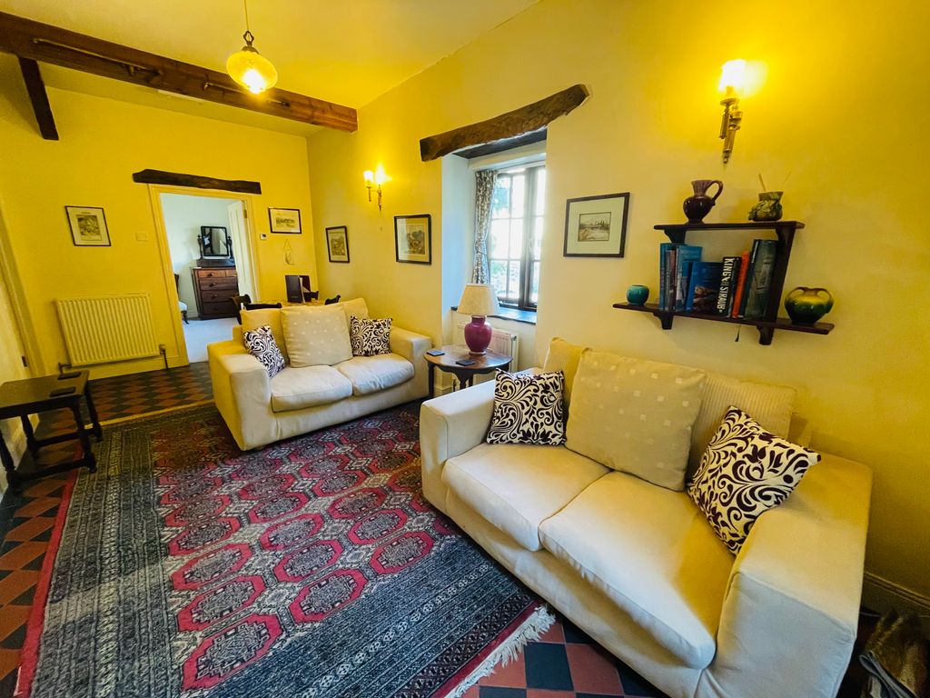 Property photo 2 of 9