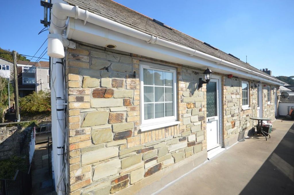 Property photo 1 of 12 Dsc_0042 (Medium).Jpg