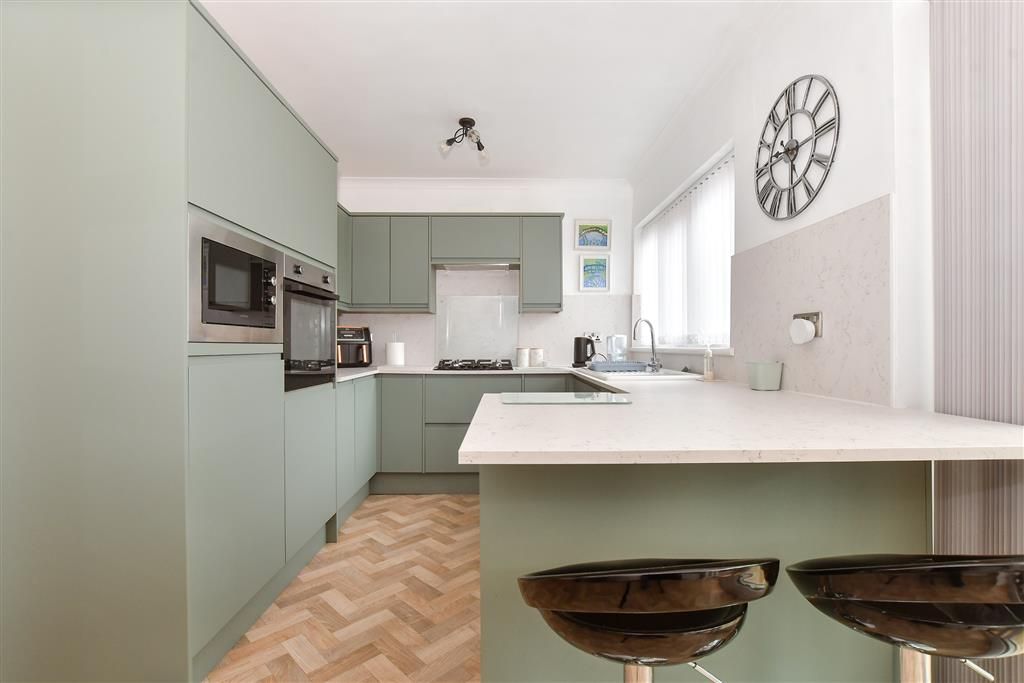 Property photo 3 of 14 Kitchen/ Breakfast Room