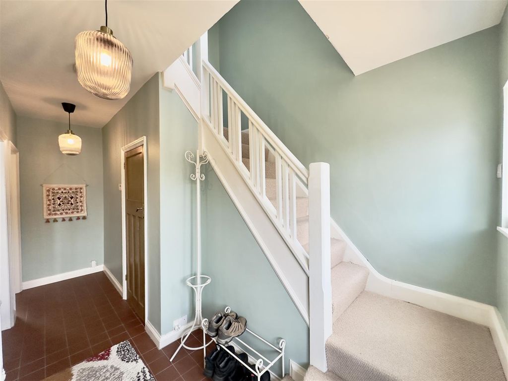 Property photo 2 of 25 2