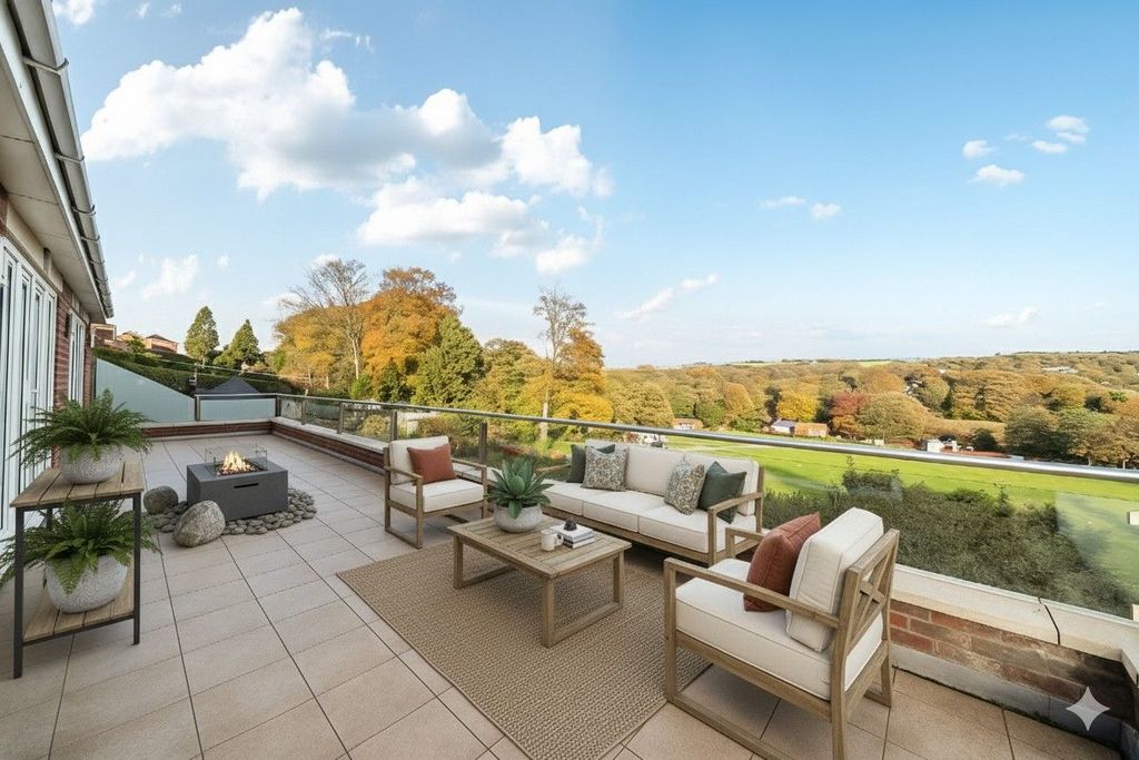 Property photo 2 of 18 Photograph 6