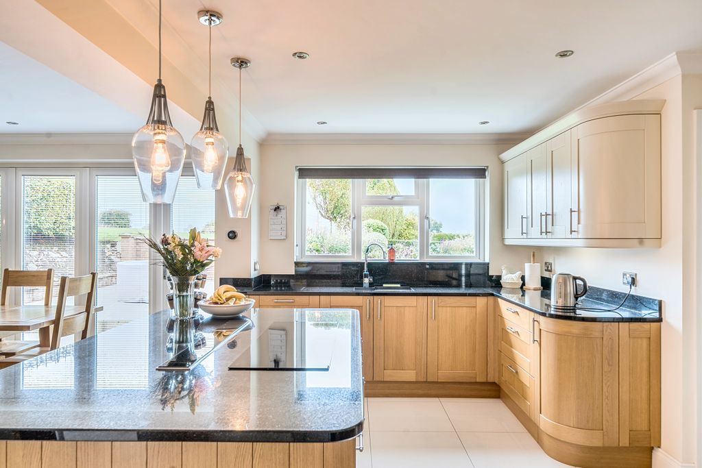 Property photo 2 of 23 13507441768c1c96414Ad6