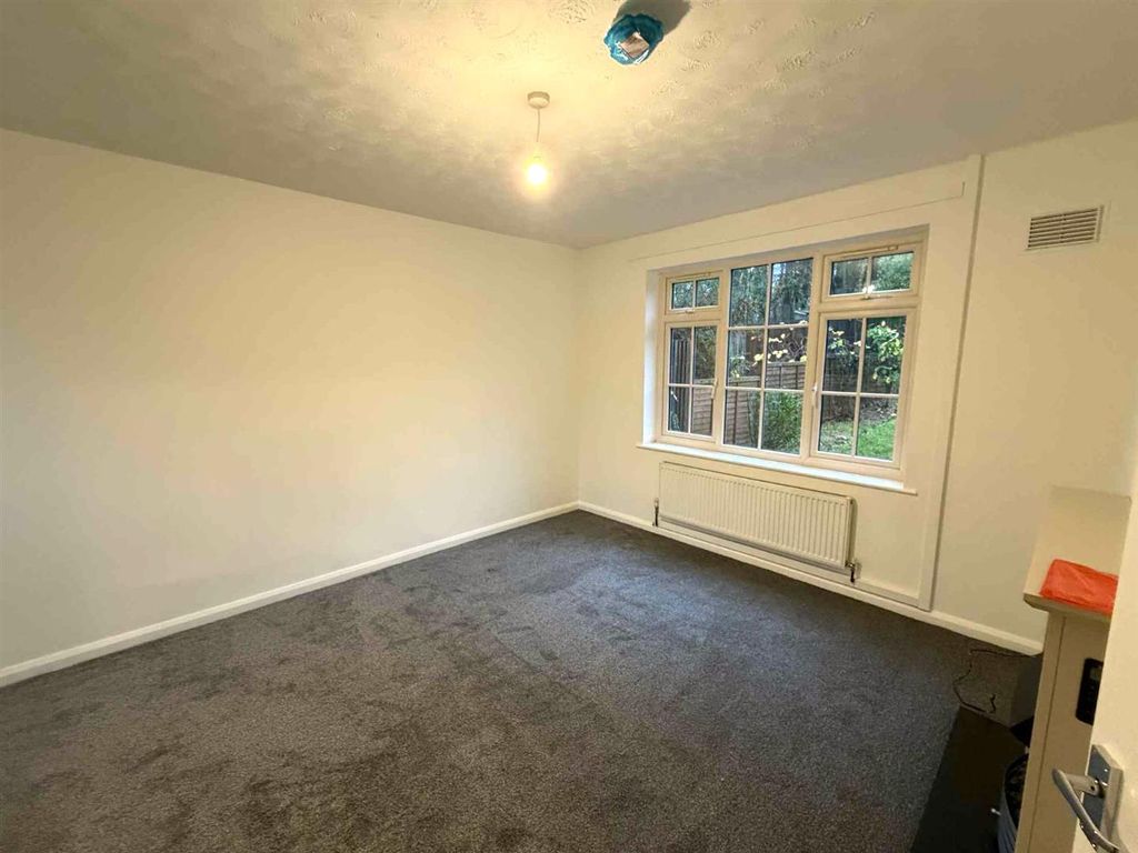 Property photo 3 of 11 Eb43Ebe3-A030-4854-8770-E131A04d4968.Jpg