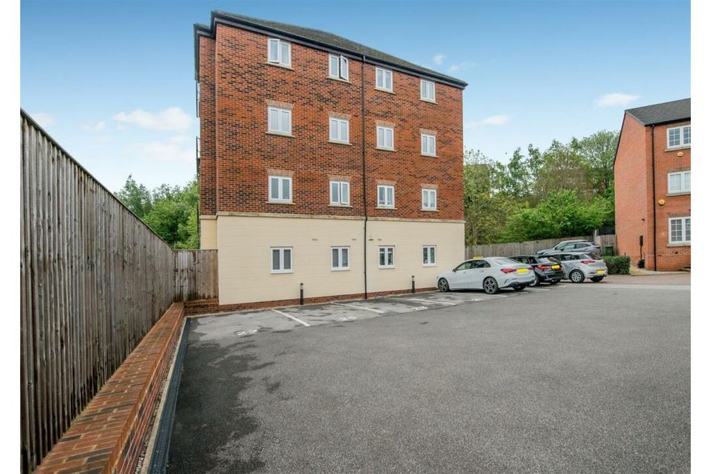 Property photo 1 of 24