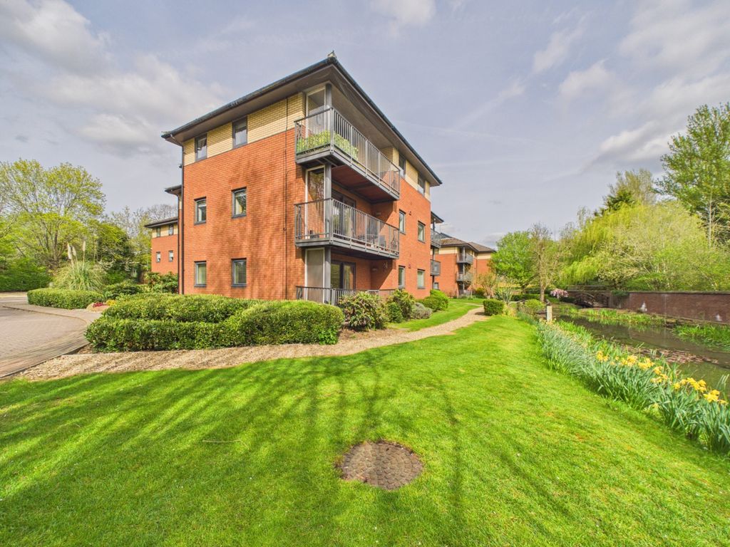 Property photo 1 of 12 Cam01909G0-Pr0490-Still018