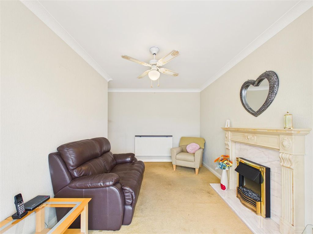 Property photo 2 of 10 Cam05193G0-Pr0223-Still013.Jpg