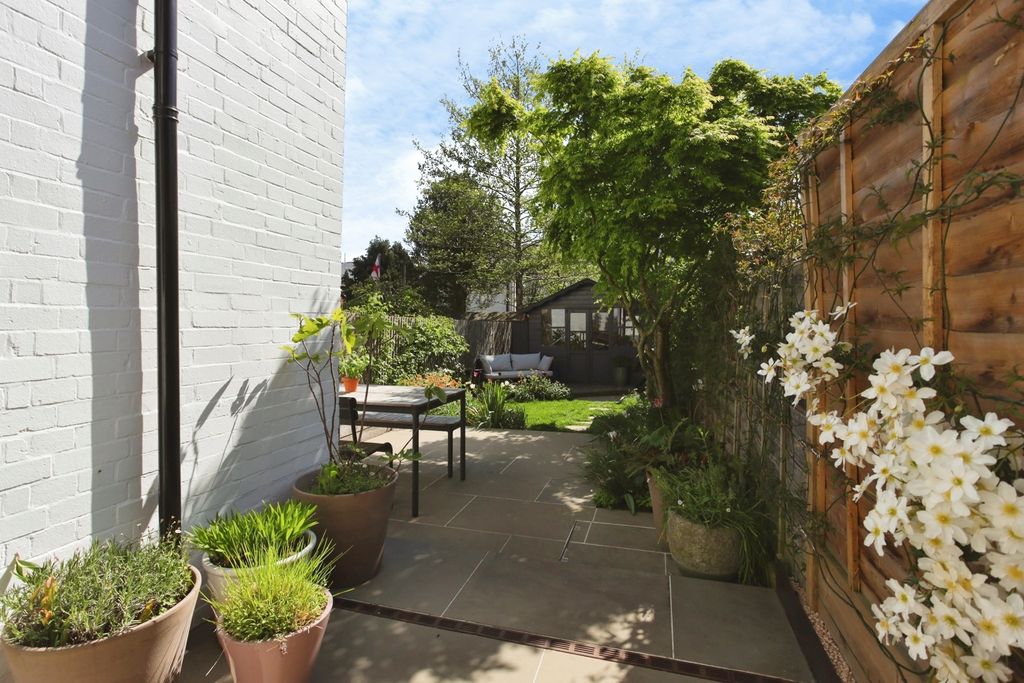 Property photo 3 of 20 Pbox-Img.Jpg