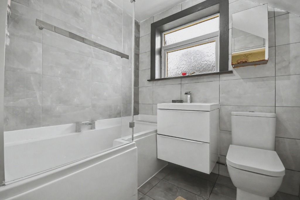 Additional image 10 of 3 bed semi-detached house for saleCastlehill Avenue, Inverclyde, Port Glasgow PA14