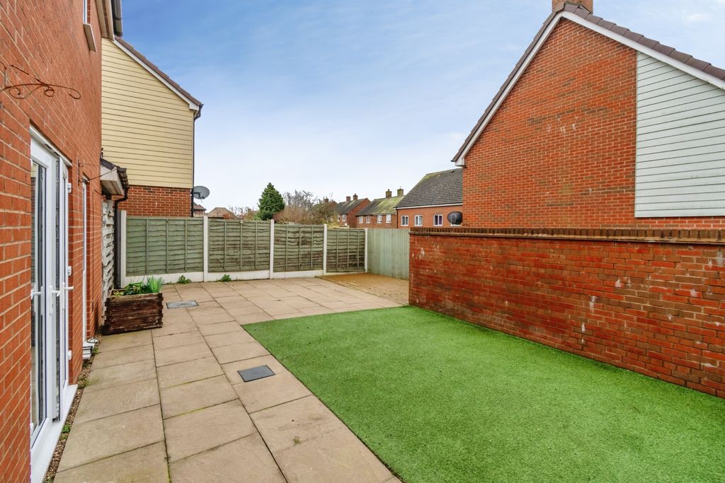 Property photo 2 of 15