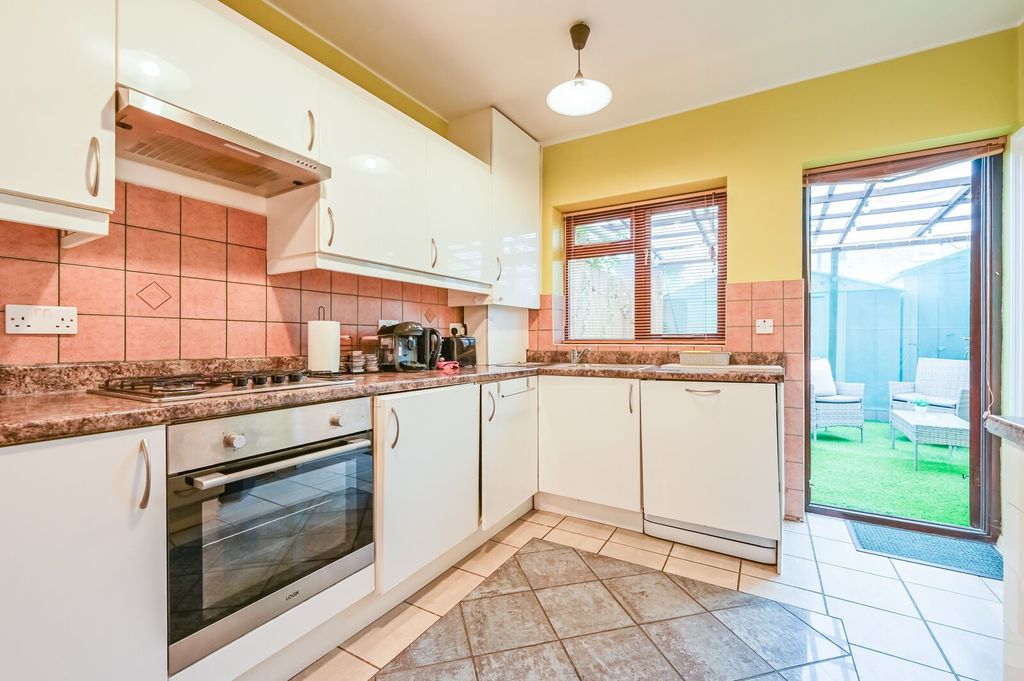 Property photo 3 of 17