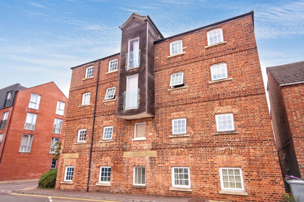 Property photo 1 of 15 Apartment 1 Wherrys Mill, 43 Wherrys Lane, Bourne, Pe10 9HQ