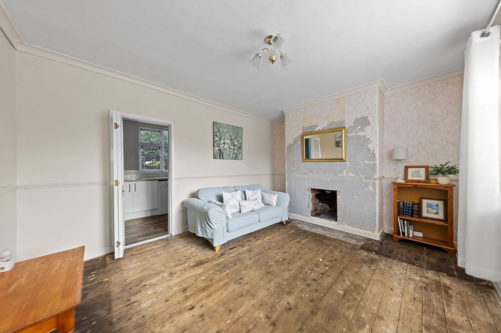 Property photo 2 of 13