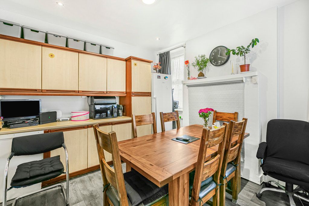 Property photo 3 of 20 Dining Room