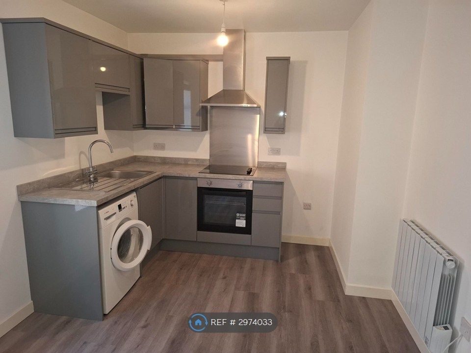 Property photo 1 of 4 Kitchen