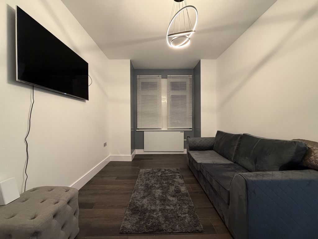 Property photo 3 of 10 Photo 10