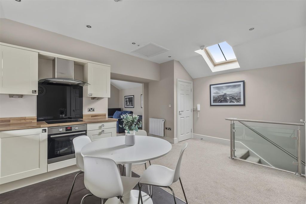 Additional image 5 of 1 bed flat for saleCrescent Court, Ilkley LS29