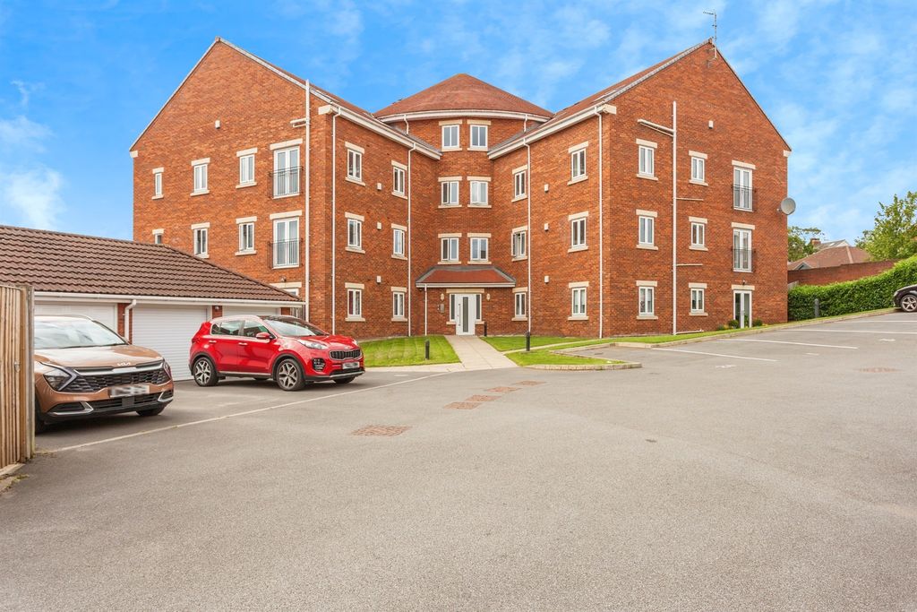Property photo 1 of 17
