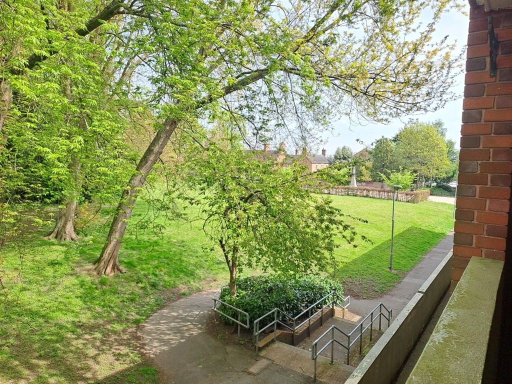 Property photo 3 of 12