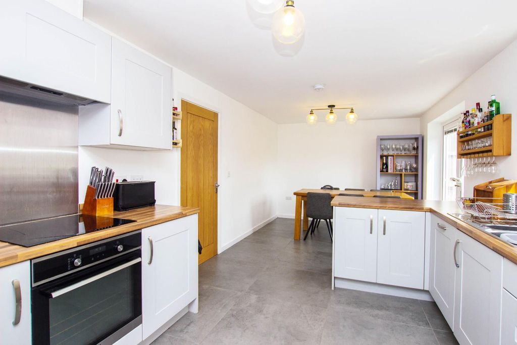 Property photo 3 of 21 Bluebell Terrace (14).Jpg