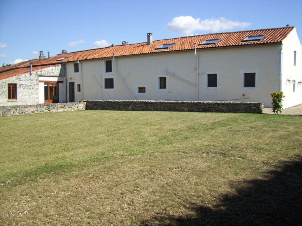 Property photo 3 of 12
