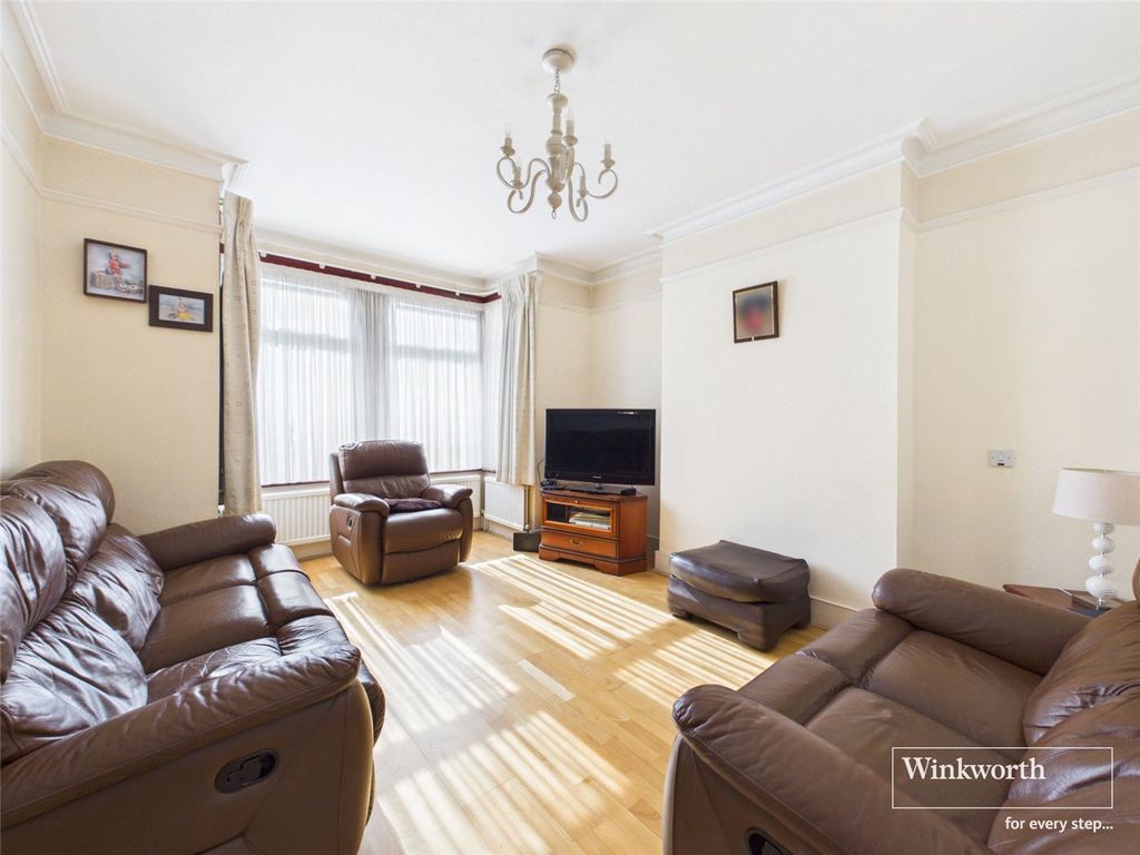 Property photo 2 of 17 Picture No. 11