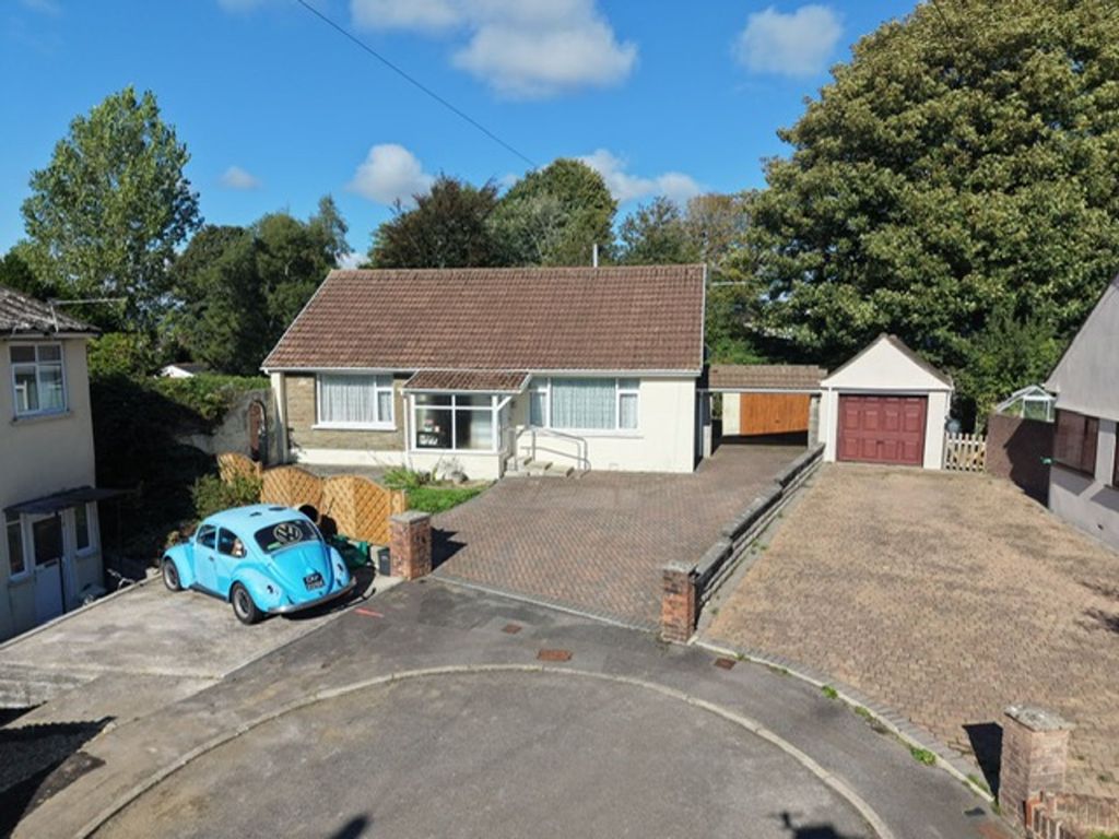 Property photo 2 of 31