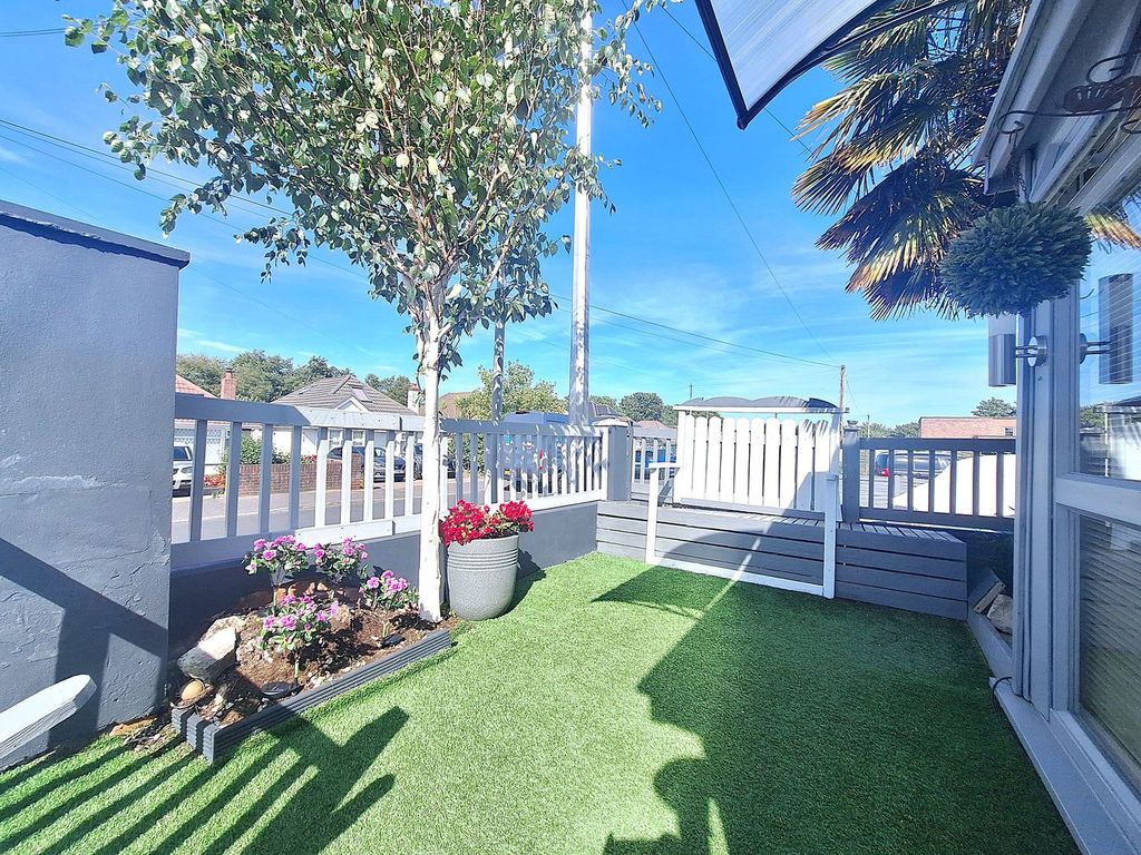 Property photo 2 of 24