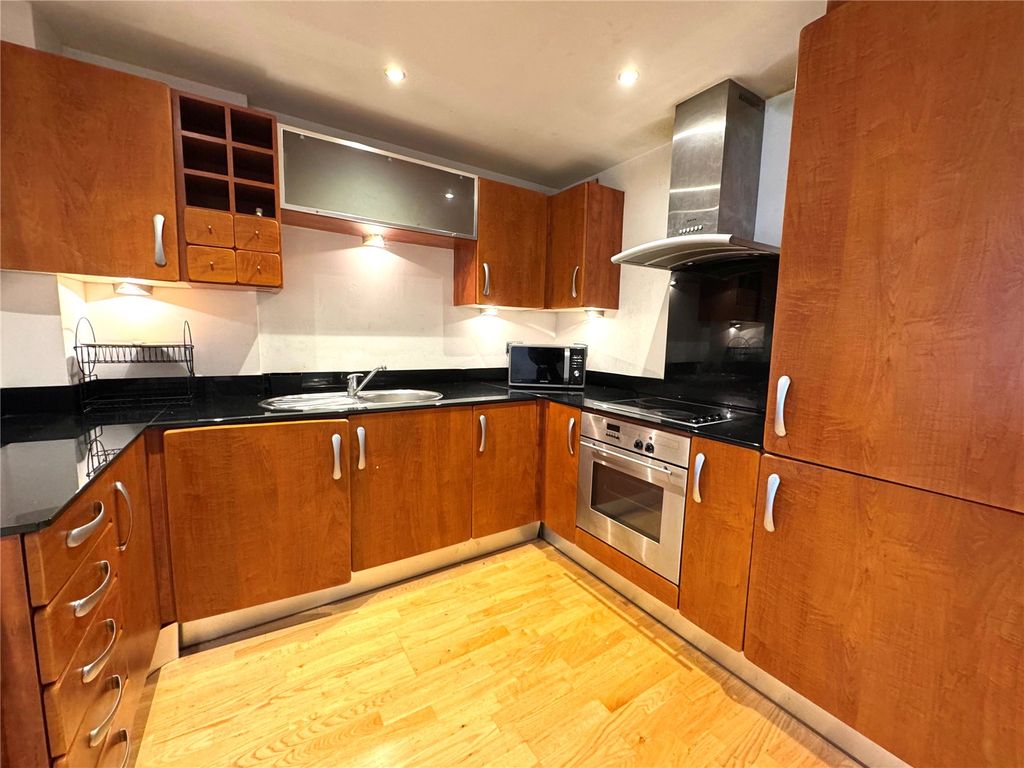 Property photo 3 of 6 Kitchen