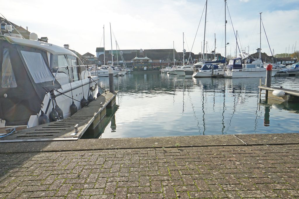 Property photo 3 of 10 Dsc00099