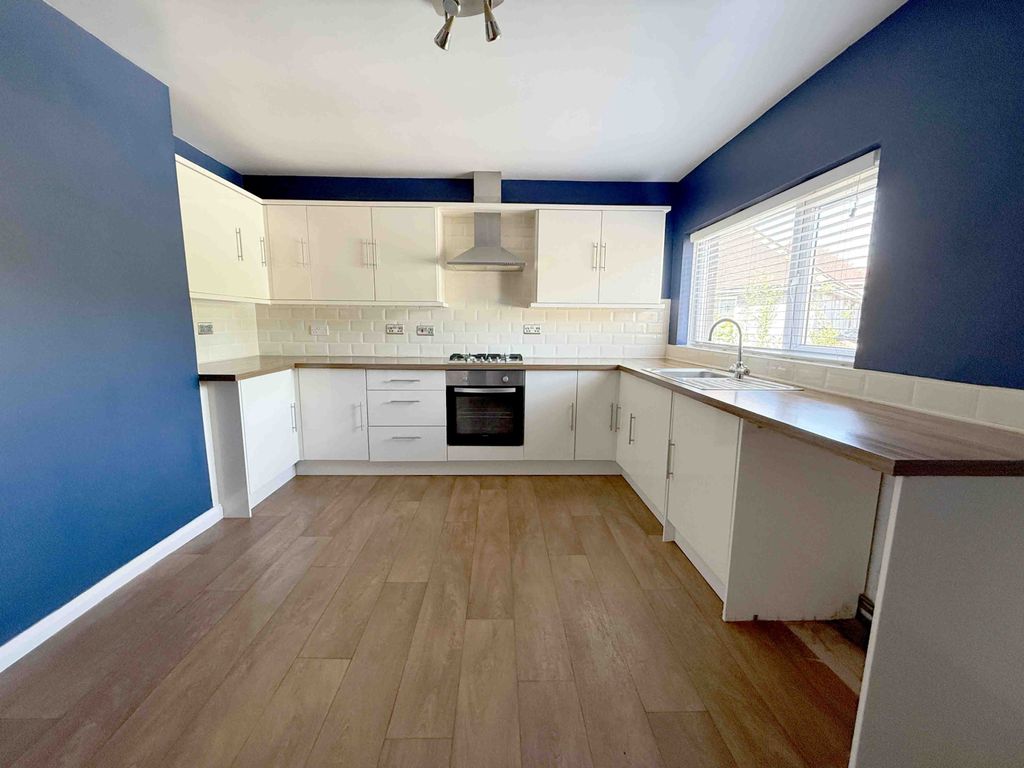 Property photo 3 of 7 Gallery