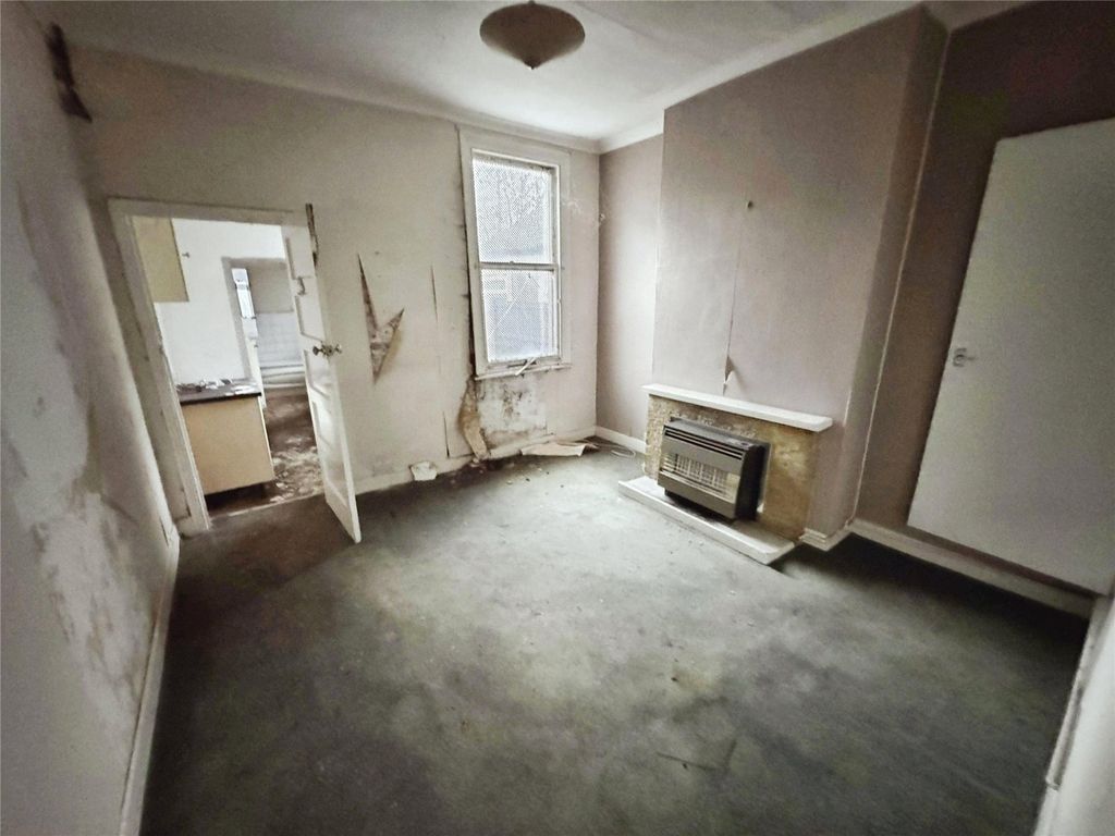 Property photo 2 of 8 Dining Room