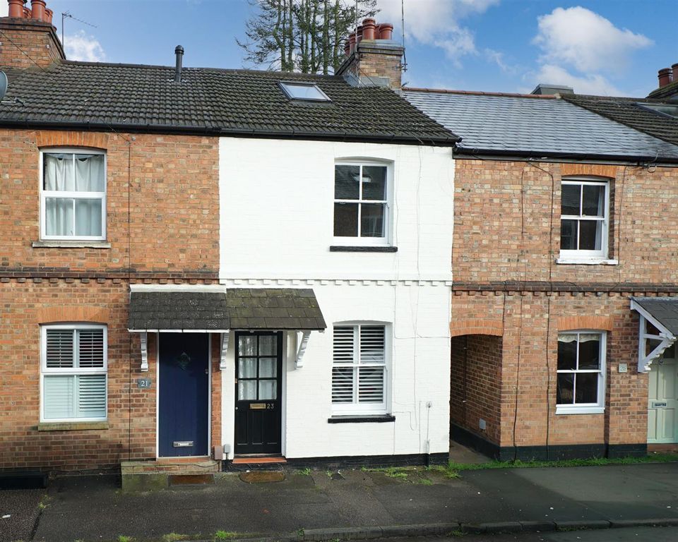 Property photo 1 of 20 Front