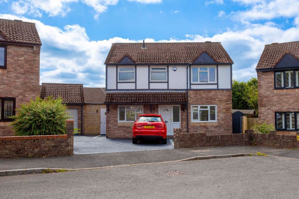 Property photo 1 of 53