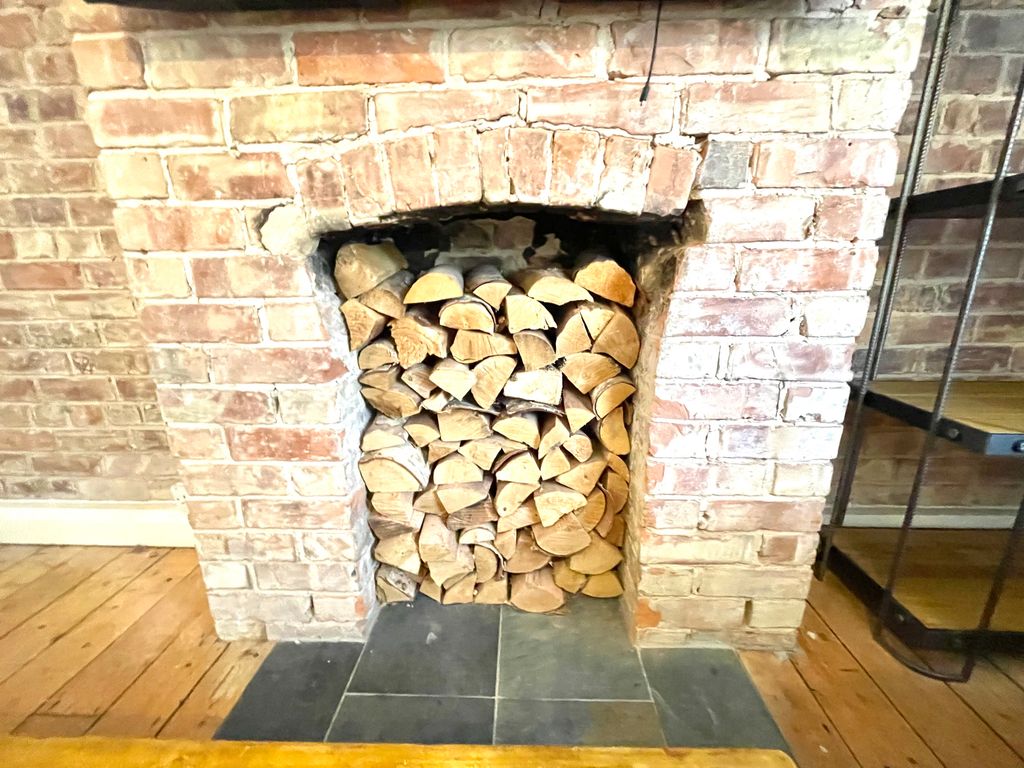 Property photo 3 of 29 Bedroom 1