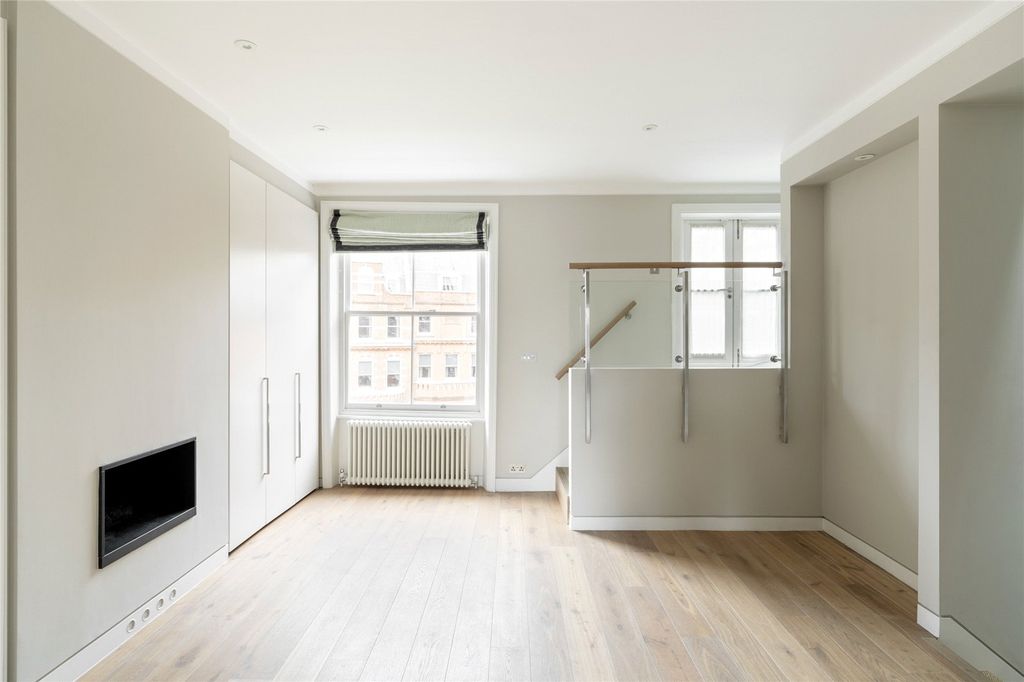 Property photo 2 of 13 Picture No. 05