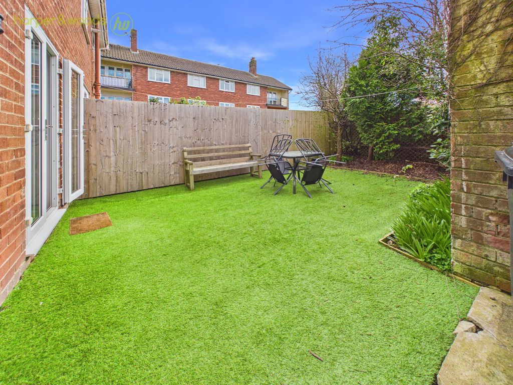 Property photo 3 of 25