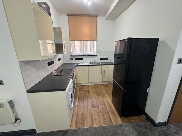 Property photo 3 of 12 Entrance Porch