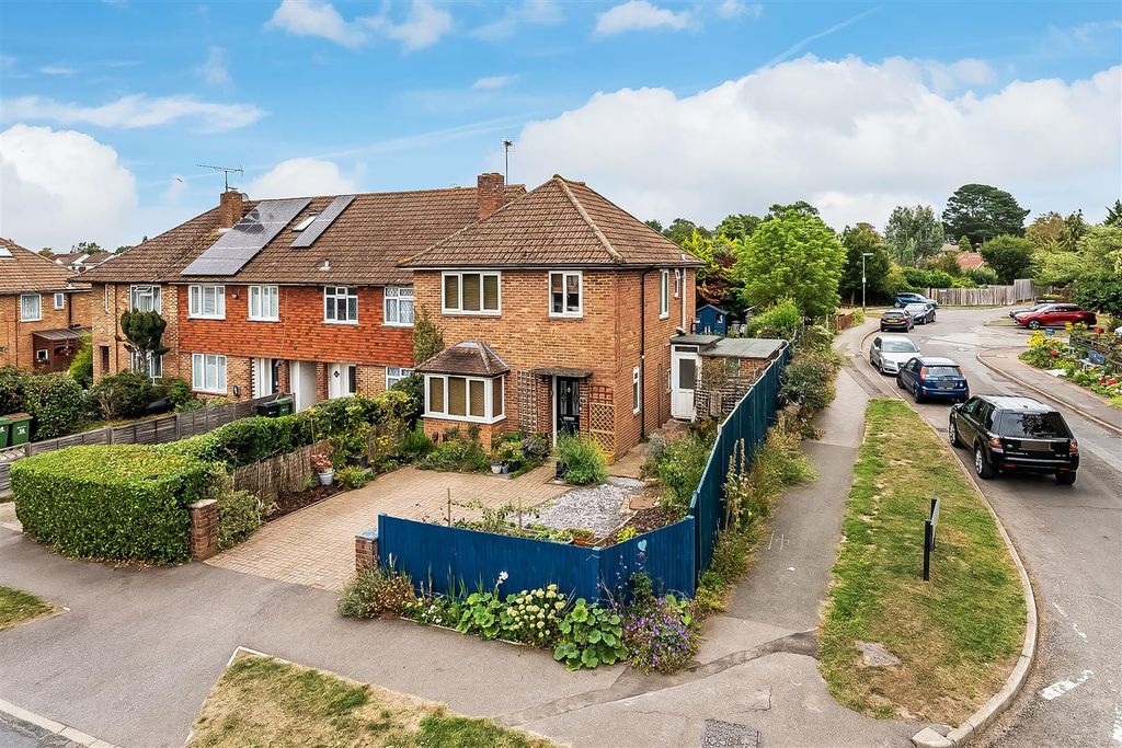 Property photo 1 of 15 10-Middlemead-Road-29.Jpg