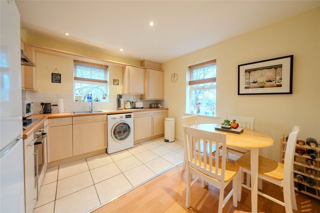 Property photo 3 of 13 Picture No. 24