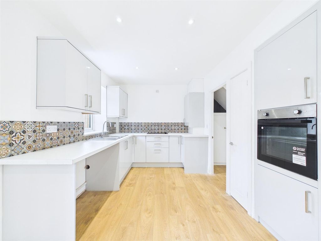 Property photo 3 of 17 19.Jpg