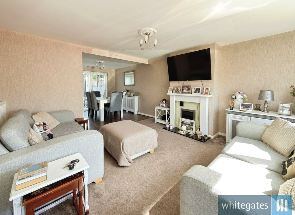 Property photo 2 of 17 Picture No. 12