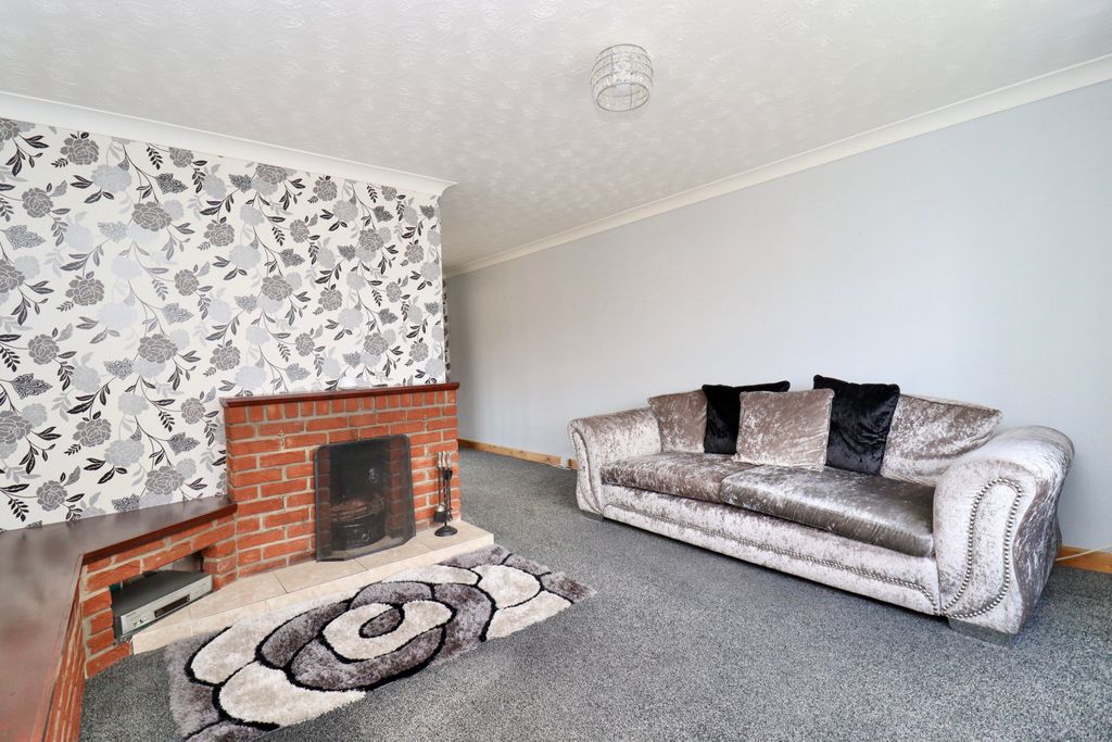 Property photo 2 of 15 Img_2486