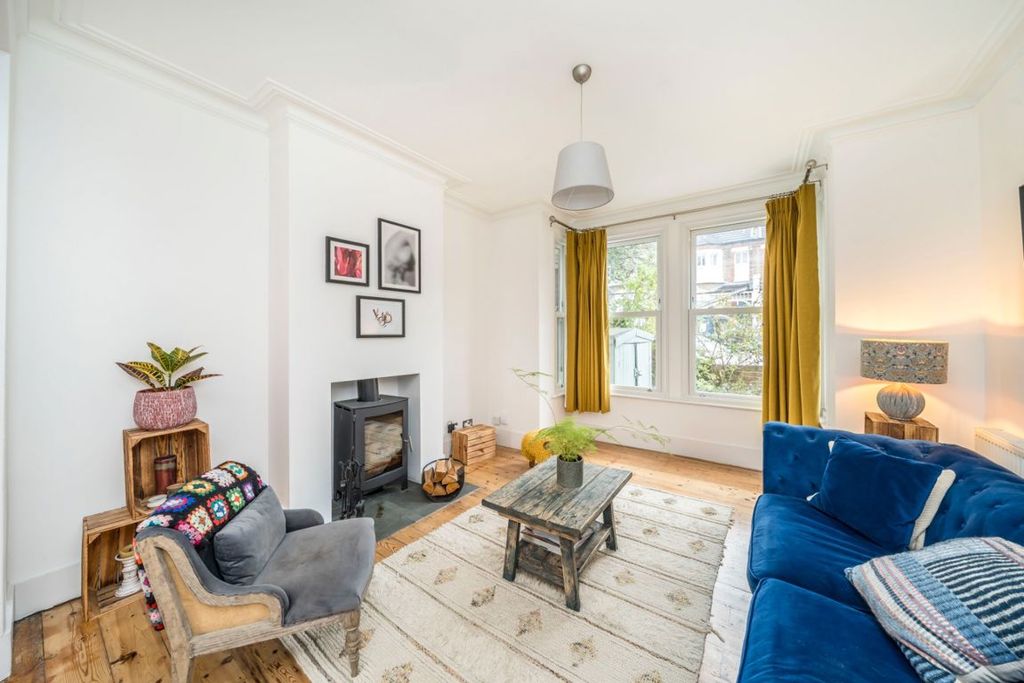 Property photo 2 of 9