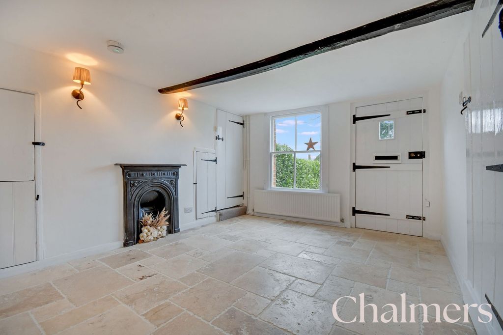 Property photo 3 of 23