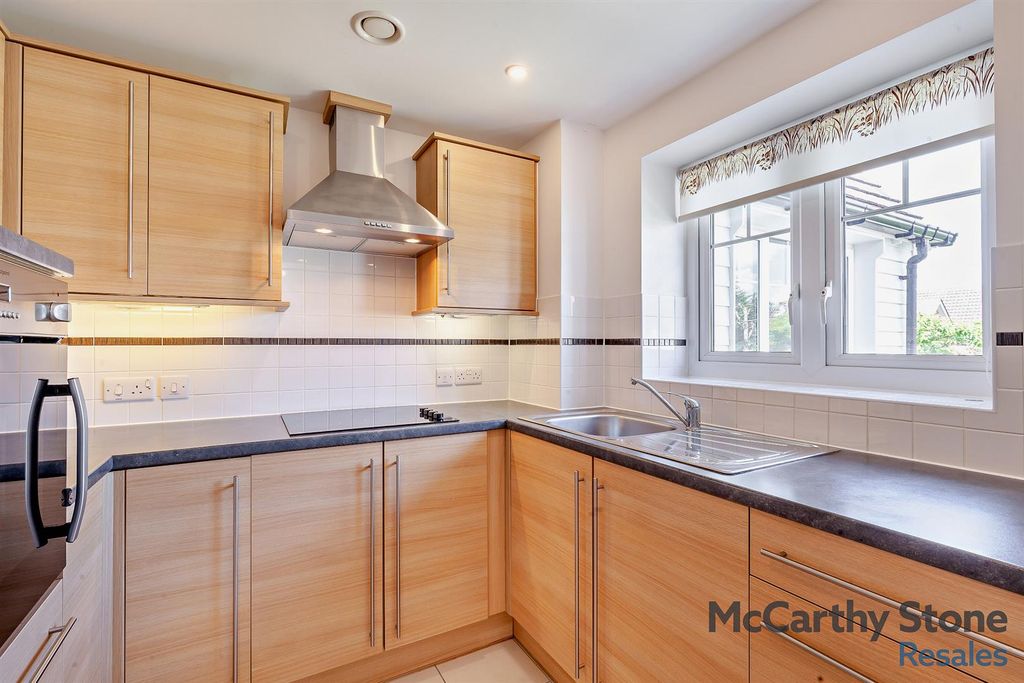 Property photo 1 of 20 8649678-Interior10-800.Jpg