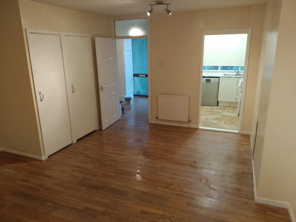Property photo 1 of 28