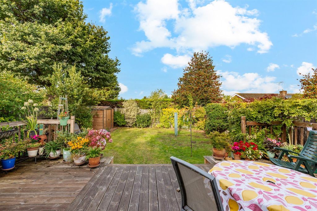 Property photo 3 of 22 Garden