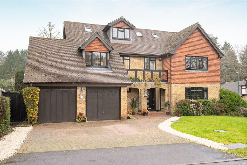 Property photo 1 of 12