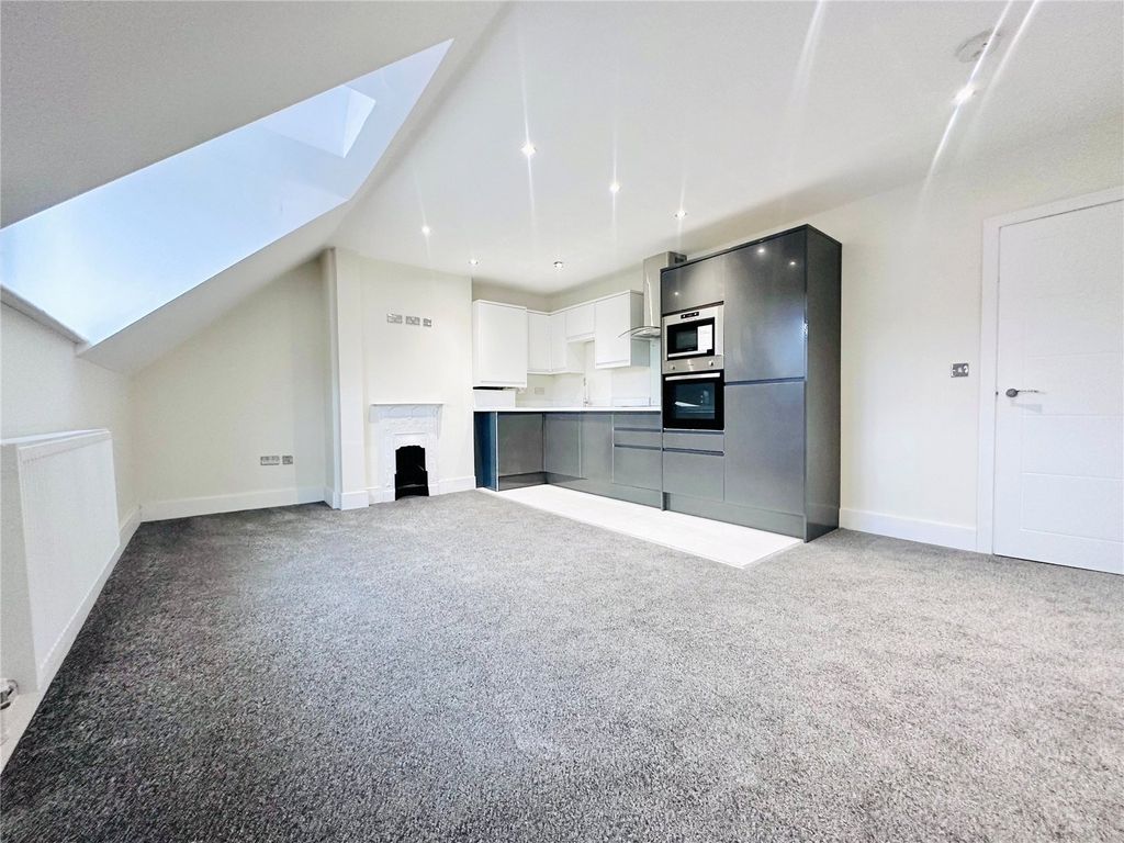 Property photo 2 of 9 Picture No. 03