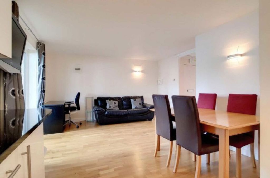 Property photo 2 of 6